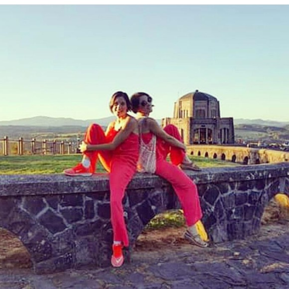 Coral Romper Rue 21 - Picture 3 of 3